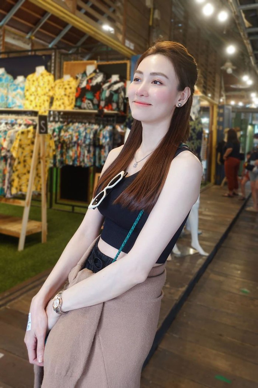 Ngân Khánh tuổi 38: Trẻ đẹp như thiếu nữ, tận hưởng cuộc sống vợ chồng son không vướng bận - Ảnh 6. Ngân Khánh tuổi 38: Trẻ đẹp như thiếu nữ, tận hưởng cuộc sống vợ chồng son không vướng bận - Ảnh 6.