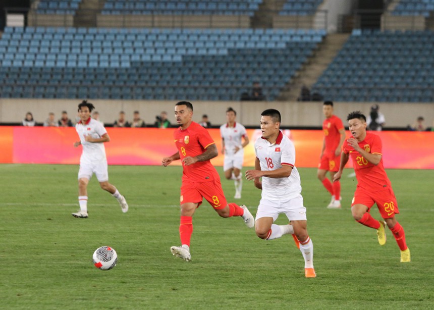 VTV5 VTV6 trực tiếp bóng đá Việt Nam vs Trung Quốc: Vẫn chưa có bàn thắng - Ảnh 11. VTV5 VTV6 trực tiếp bóng đá Việt Nam vs Trung Quốc: Vẫn chưa có bàn thắng - Ảnh 11.