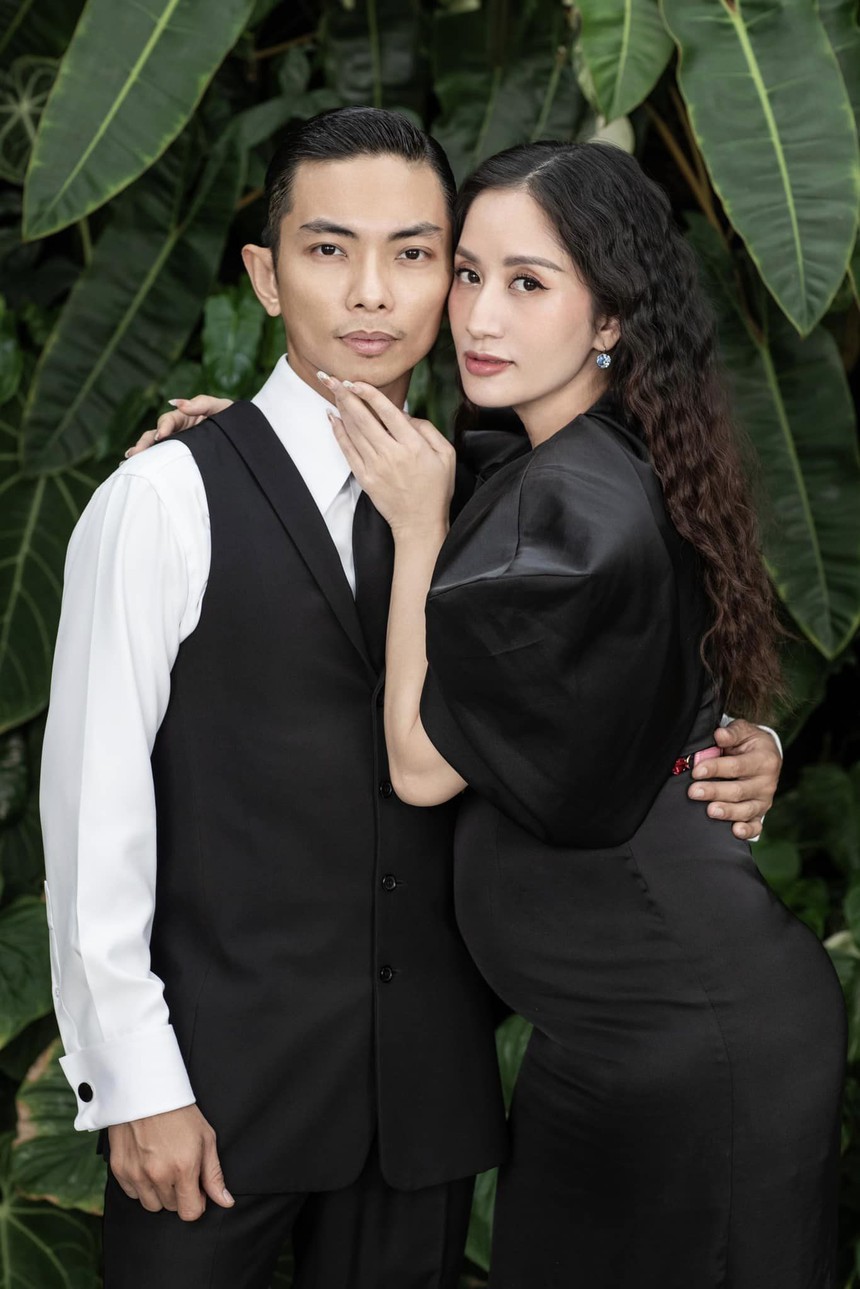 Khánh Thi hậu sinh nở lần 3: Lấy lại sắc vóc thần tốc, ghi danh hội mẹ bỉm chăm kiếm tiền nhất Vbiz - Ảnh 6. Khánh Thi hậu sinh nở lần 3: Lấy lại sắc vóc thần tốc, ghi danh hội mẹ bỉm chăm kiếm tiền nhất Vbiz - Ảnh 6.