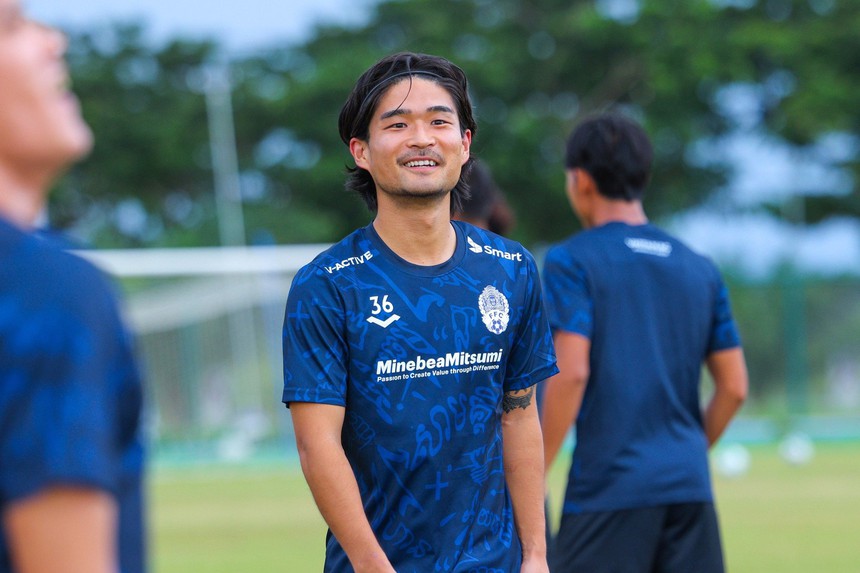 Campuchia nhập tịch 2 ngoại binh xịn để thực hiện hóa giấc mơ World Cup  - Ảnh 3.