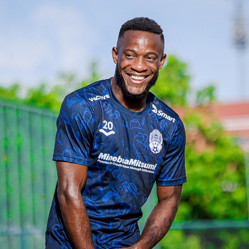 Campuchia nhập tịch 2 ngoại binh xịn để thực hiện hóa giấc mơ World Cup  - Ảnh 2.