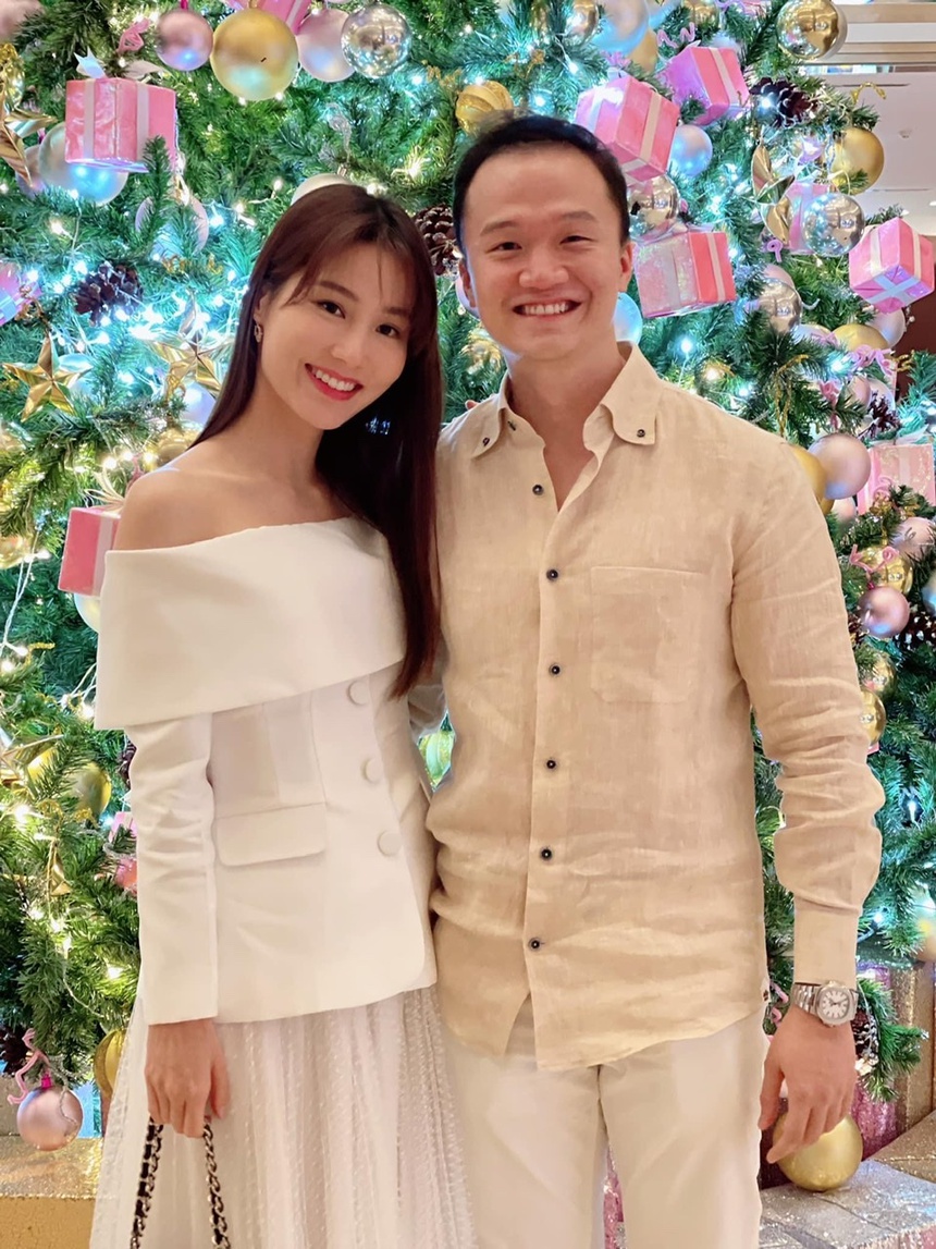 Thanh Hằng, Phương Oanh và loạt người đẹp Vbiz 'lên xe hoa' cuối năm 2023 - Ảnh 11. Thanh Hằng, Phương Oanh và loạt người đẹp Vbiz 'lên xe hoa' cuối năm 2023 - Ảnh 11.