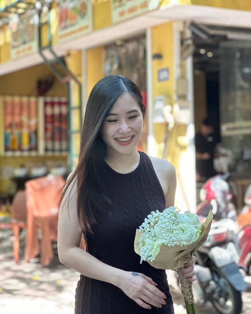 Sao Việt 11/10: Mạnh Trường bị 'phũ' khi cắt tóc cho con, Tự Long chúc mừng sinh nhật 'Hoa hậu Thùng táo' Vân Dung  - Ảnh 3.