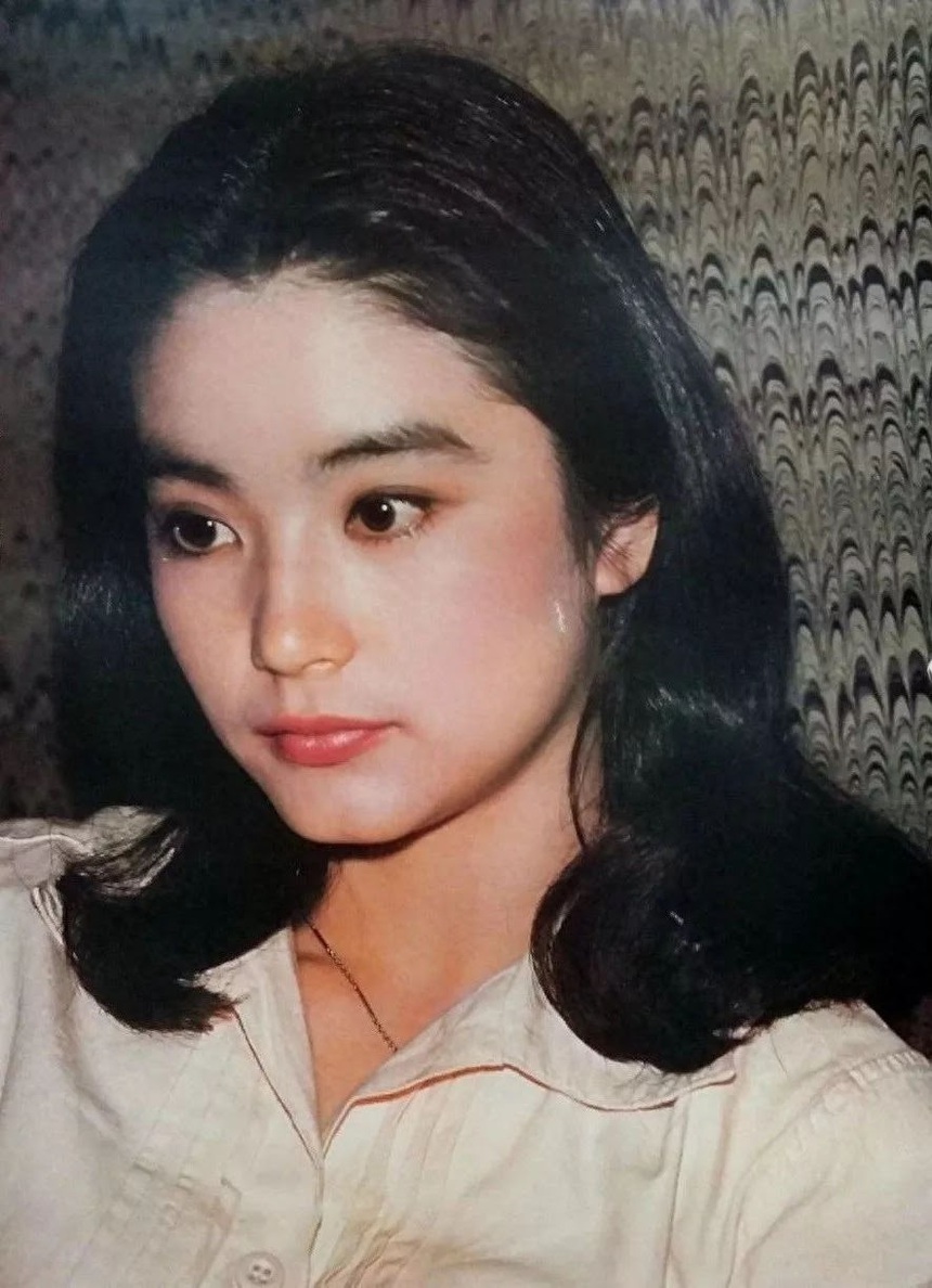 Danh sách 'người tình' toàn ngôi sao của huyền thoại võ thuật Thành Long - Ảnh 4.