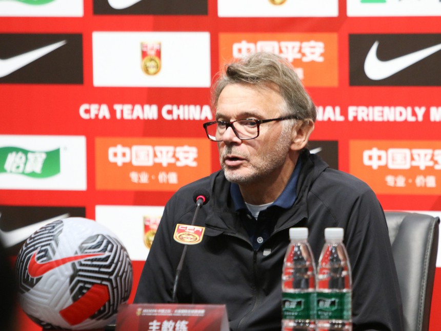 HLV Troussier cần sự kiên nhẫn - Ảnh 3.