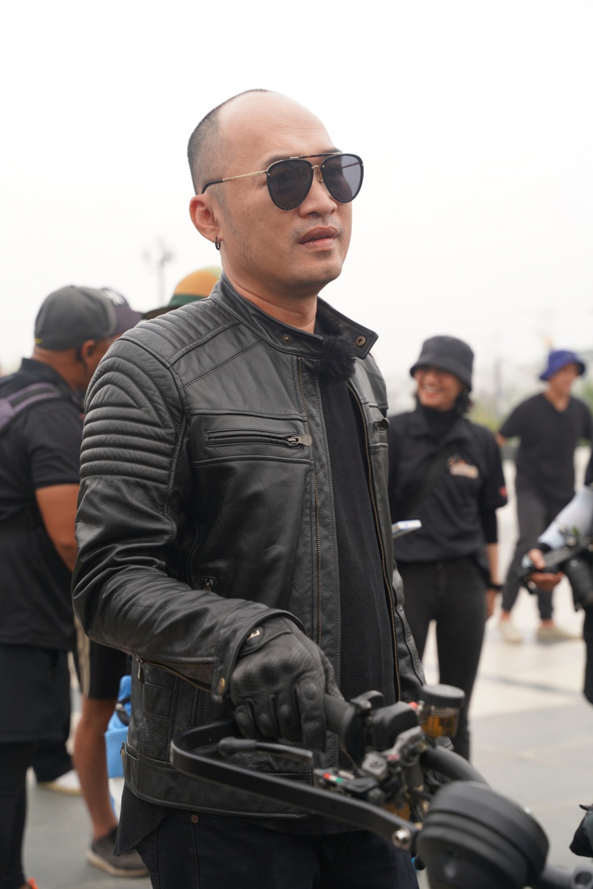 Tiến Luật kể thời đóng vai quần chúng kiếm sống, không có tiền đổ xăng  - Ảnh 3.