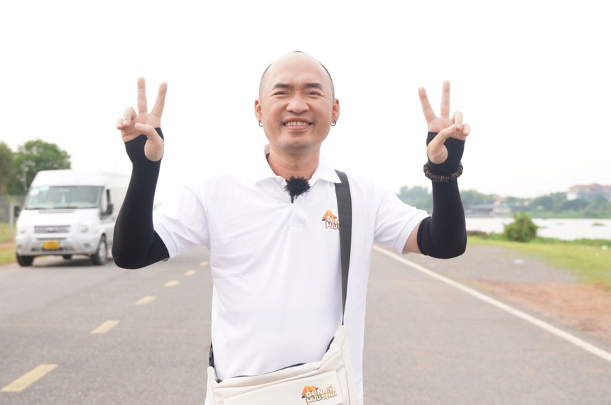 Tiến Luật kể thời đóng vai quần chúng kiếm sống, không có tiền đổ xăng  - Ảnh 1.