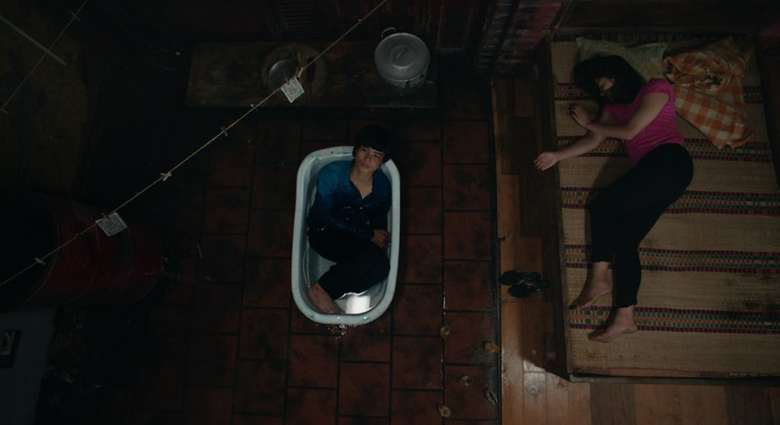 'Thành phố ngủ gật': Phim kiệm thoại nhưng nhiều thông điệp về mối quan hệ giữa người với người - Ảnh 5.