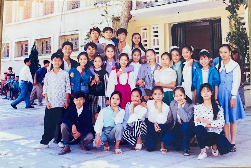 Khánh Thi là 'chị đại' trường múa, Phan Hiển mới... chào đời - Ảnh 4. Khánh Thi là 'chị đại' trường múa, Phan Hiển mới... chào đời - Ảnh 4.