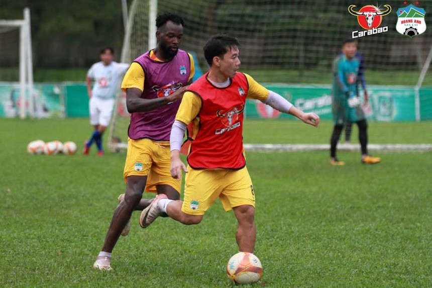 Bóng đá Việt Nam 12/10: Công Phượng cập nhật hình mới nhất tại Nhật, sao U23 Việt Nam lọt Top 60 - Ảnh 5.