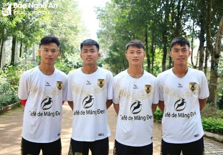 Chuyển nhượng V-League 12/10: SLNA 'vỡ mộng' thương vụ Jhon Cley, thầy Gong đàm phán xong với CLB Hà Nội - Ảnh 5.