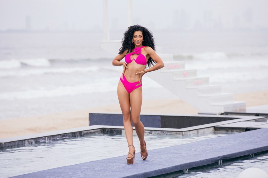Bất chấp mưa gió, dàn hoa hậu Miss Grand International vẫn hết mình trong phần thi Swimsuit Competition - Ảnh 4.