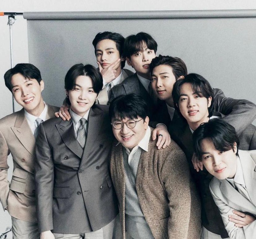 HYBE đang cố gắng tạo ra một nhóm nhạc "BTS phiên bản nữ" - Ảnh 6.