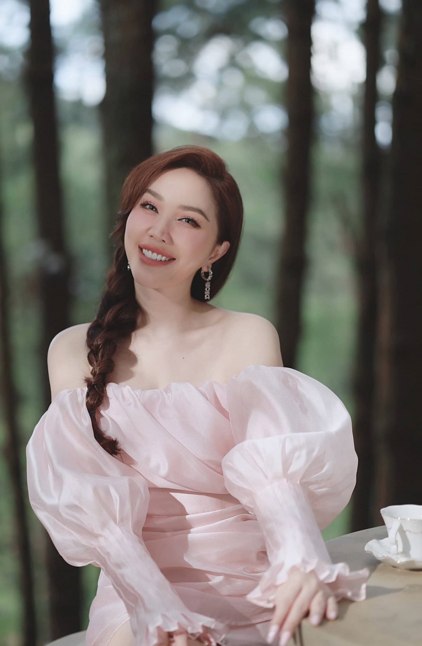 Bảo Thy hóa "cô dâu" lần 2 ở Đà Lạt, nhan sắc "mẹ 1 con" đầy cuốn hút - Ảnh 5.