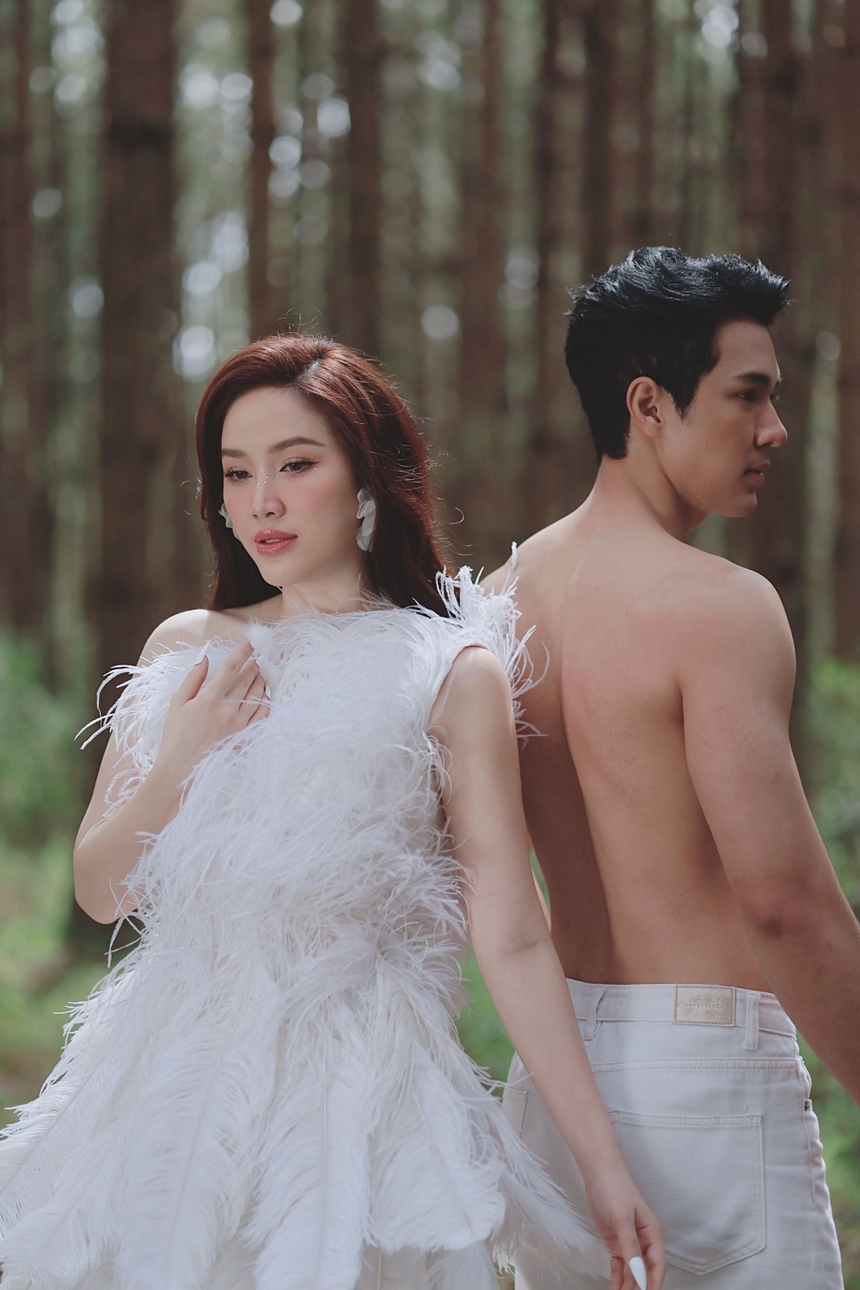 Bảo Thy hóa "cô dâu" lần 2 ở Đà Lạt, nhan sắc "mẹ 1 con" đầy cuốn hút - Ảnh 4.