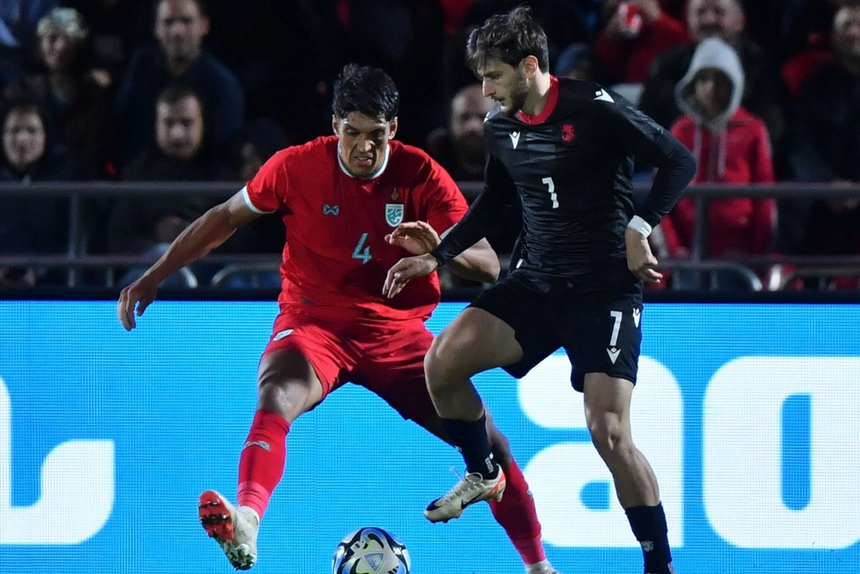 Tuyển Thái Lan thua 8 bàn lịch sử, HLV Polking còn buồn hơn ông Troussier - Ảnh 2.