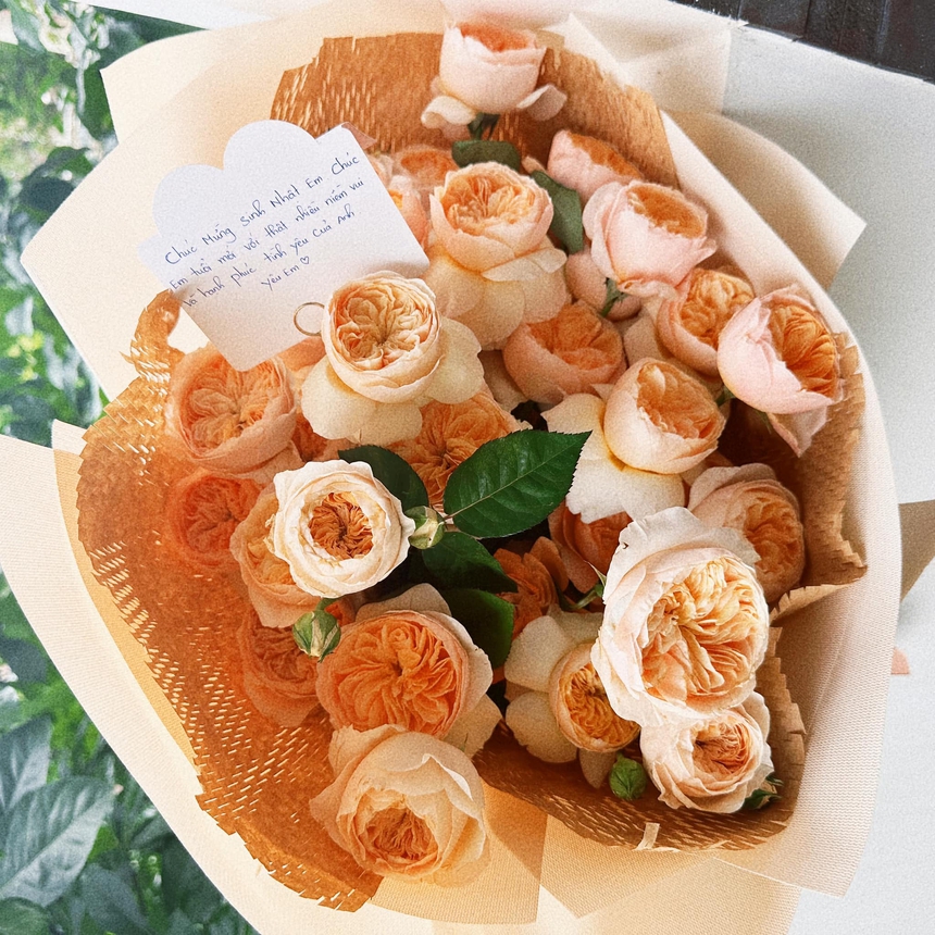 Quế Ngọc Hải dù thi đấu ở Trung Quốc vẫn có hành động ngọt ngào ấm áp với bà xã - Ảnh 2. Quế Ngọc Hải dù thi đấu ở Trung Quốc vẫn có hành động ngọt ngào ấm áp với bà xã - Ảnh 2.