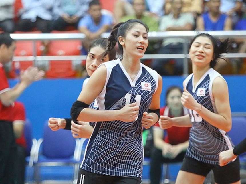 Tin nóng thể thao sáng 13/10: Hotgirl Kiều Trinh giúp đội nhà vô địch giải bóng chuyền U23 quốc gia, Zidane phản ứng khi bị đồn thay Ten Hag - Ảnh 2.