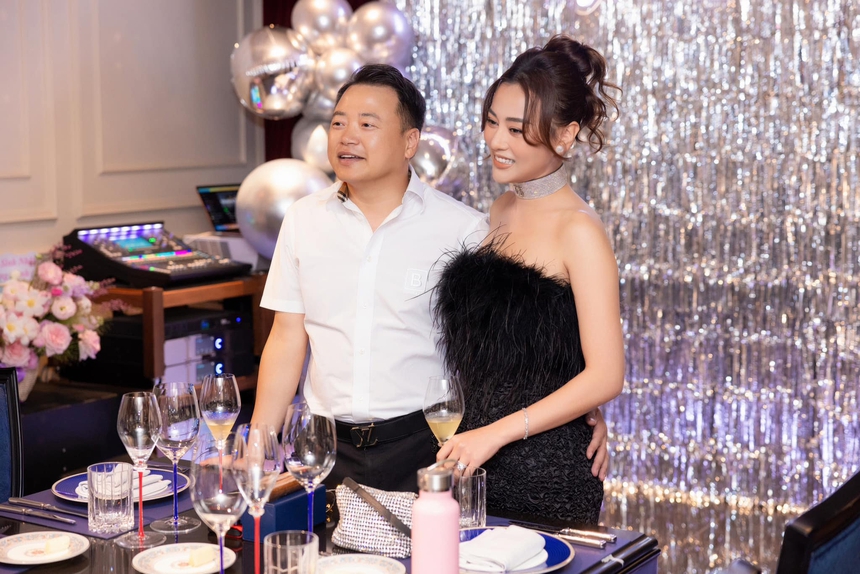 Diễn viên Phương Oanh mang bầu 2 tháng với doanh nhân Shark Bình - Ảnh 1.