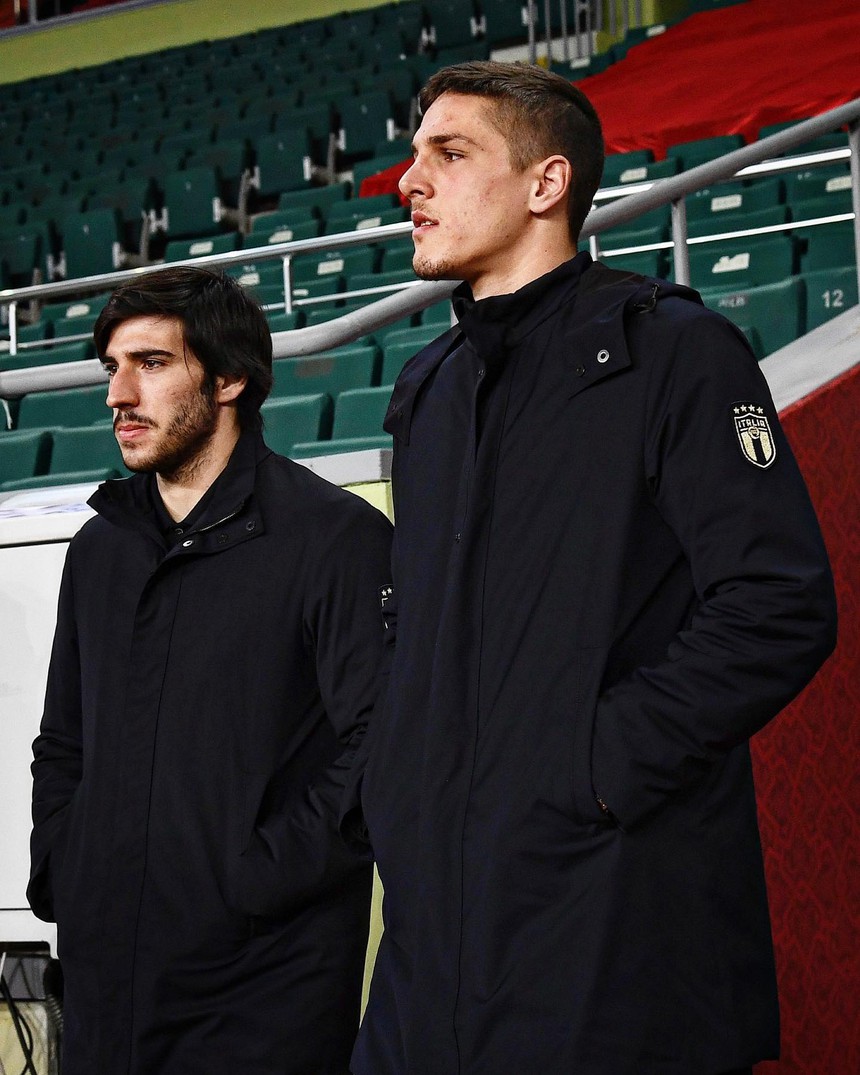 Hai cầu thủ phải rời ĐT Ý vì cáo buộc cá cược bất hợp pháp - Ảnh 2.