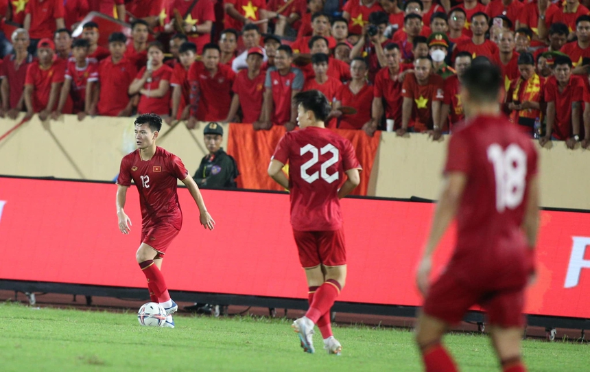 "Sao" Viettel đặc biệt với HLV Troussier - Ảnh 2.