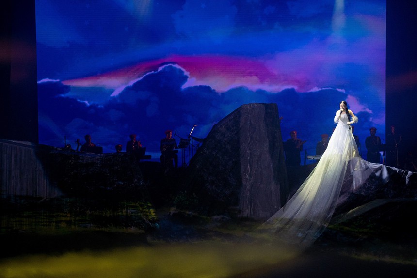 Dấu ấn Đoàn văn công Quân khu 1 trên sân khấu Hội diễn toàn quân - Ảnh 4.