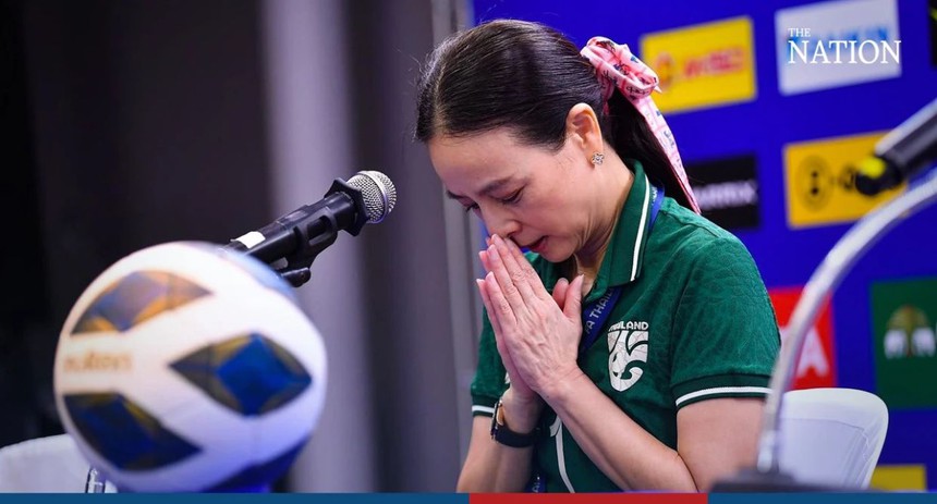 Sếp nữ Madam Pang viết tâm thư xin lỗi sau thất bại lịch sử của ĐT Thái Lan - Ảnh 3. Sếp nữ Madam Pang viết tâm thư xin lỗi sau thất bại lịch sử của ĐT Thái Lan - Ảnh 3.