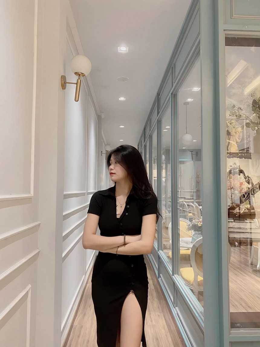 Nữ cầu thủ Việt Nam khoe đường cong cực phẩm sau khi 'treo giày' - Ảnh 12.