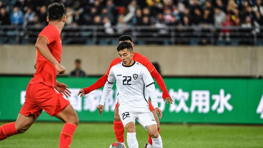 Lợi thế sân nhà, Trung Quốc vẫn để thua ngược Uzbekistan trong trận giao hữu tháng 10 - Ảnh 2.