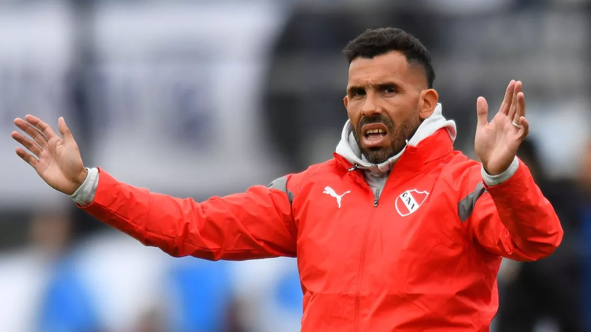 Ba cầu thủ trả lời sai câu hỏi '2 cộng 2 bằng mấy?', HLV Tevez nổi giận, bắt quay lại trường đi học - Ảnh 2. Ba cầu thủ trả lời sai câu hỏi '2 cộng 2 bằng mấy?', HLV Tevez nổi giận, bắt quay lại trường đi học - Ảnh 2.