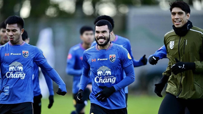 Đội tuyển Thái Lan bị bỏ đói trong hành trình du đấu bị ví như hành xác - Ảnh 2.