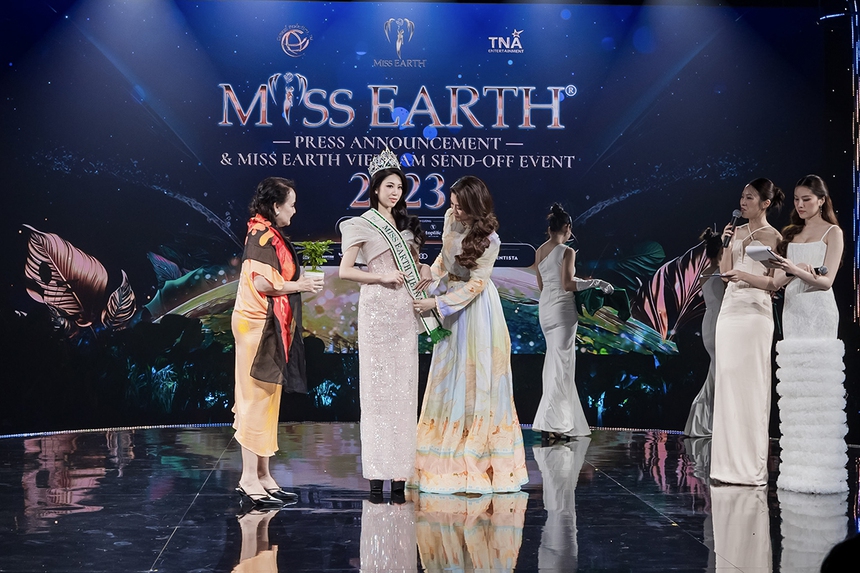 Cuộc thi Hoa hậu Trái đất - Miss Earth trở lại Việt Nam sau 12 năm - Ảnh 2. Cuộc thi Hoa hậu Trái đất - Miss Earth trở lại Việt Nam sau 12 năm - Ảnh 2.