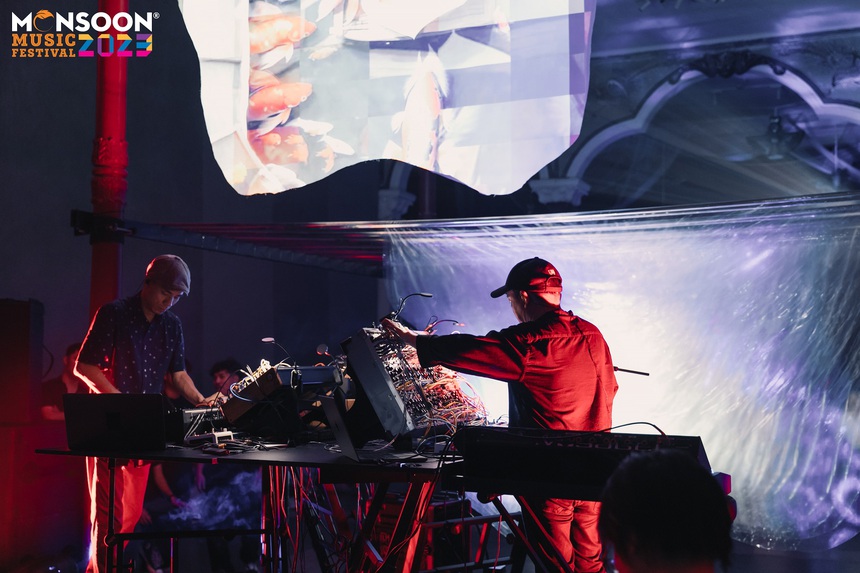 'Monsoon Music Festival' đưa không gian văn hóa Tây Bắc tới khán giả qua 'Cánh đồng di sản' - Ảnh 2. 'Monsoon Music Festival' đưa không gian văn hóa Tây Bắc tới khán giả qua 'Cánh đồng di sản' - Ảnh 2.