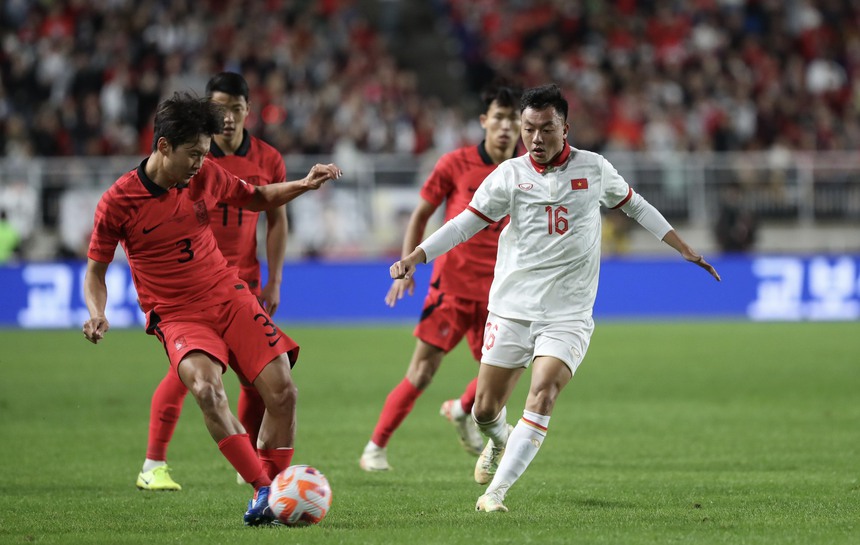 Giao hữu, Hàn Quốc 6-0 Việt Nam: Thầy trò HLV Troussier thu về “núi” bài học - Ảnh 1.
