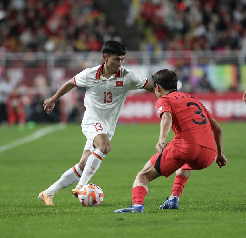 Sao trẻ được phát hiện bởi HLV Troussier 'mất tích' ở V-League khiến CĐV tiếc nuối - Ảnh 3.