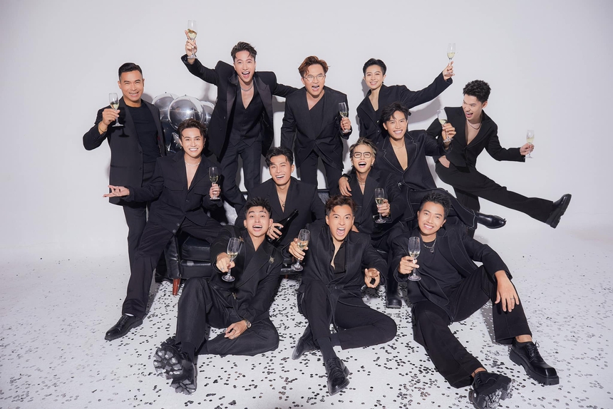 Puka - Gin Tuấn Kiệt tung bộ ảnh cưới cực 'chất' bên dàn sao Vbiz - Ảnh 3. Puka - Gin Tuấn Kiệt tung bộ ảnh cưới cực 'chất' bên dàn sao Vbiz - Ảnh 3.