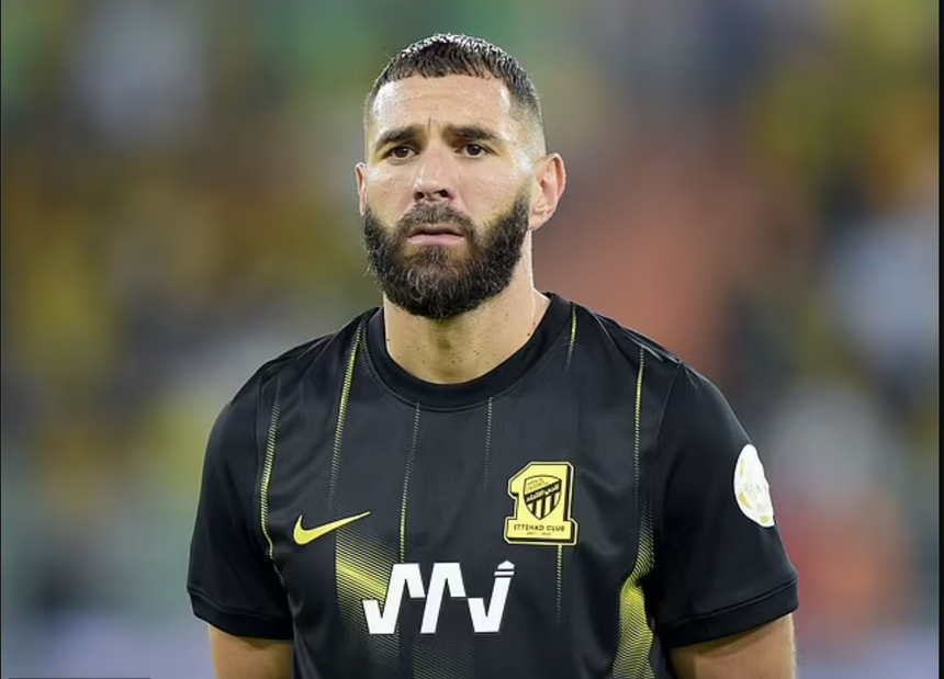 Bộ trưởng Nội vụ Pháp tố Quả bóng Vàng Karim Benzema có liên hệ với tổ chức khủng bố - Ảnh 2. Bộ trưởng Nội vụ Pháp tố Quả bóng Vàng Karim Benzema có liên hệ với tổ chức khủng bố - Ảnh 2.