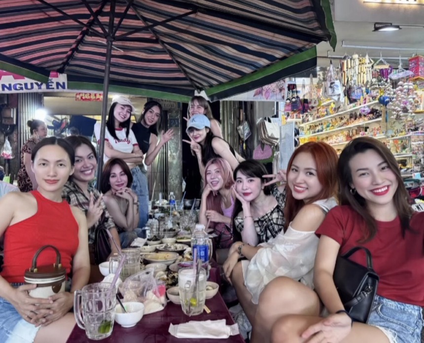 Mạnh Trường điển trai trong phim mới, Lương Thùy Linh làm MC tại lễ khai giảng trường đại học - Ảnh 3.