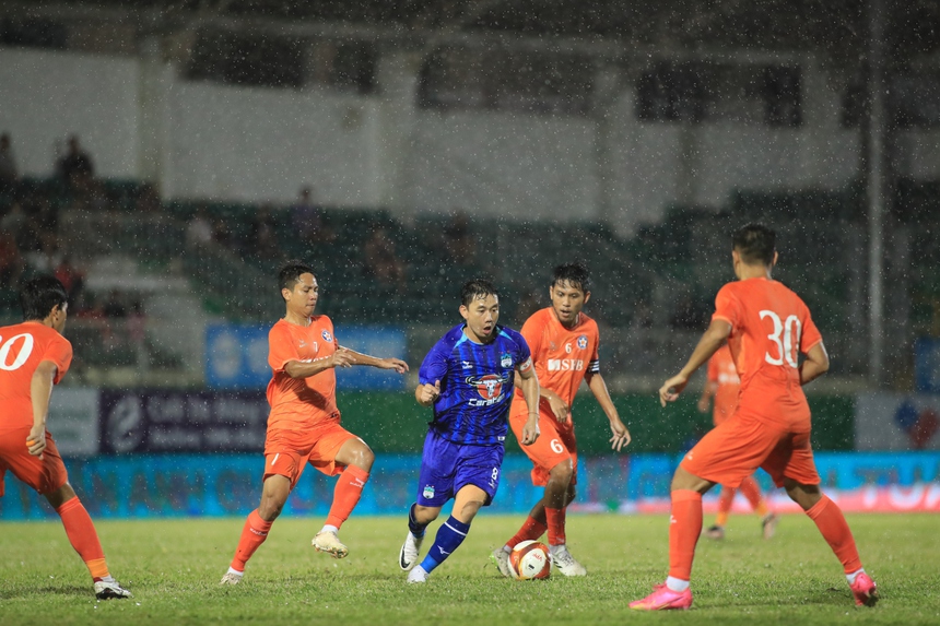 Bóng đá thật đẹp, nhất là khi chúng ta cho đi... - Ảnh 5. Bóng đá thật đẹp, nhất là khi chúng ta cho đi... - Ảnh 5.