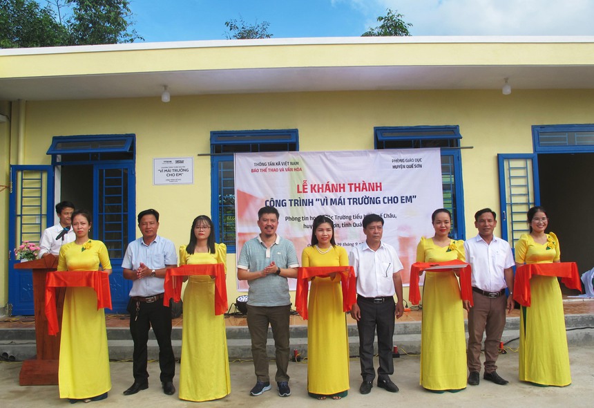 Trung Thu “Vì mái trường cho em” - Ảnh 1.