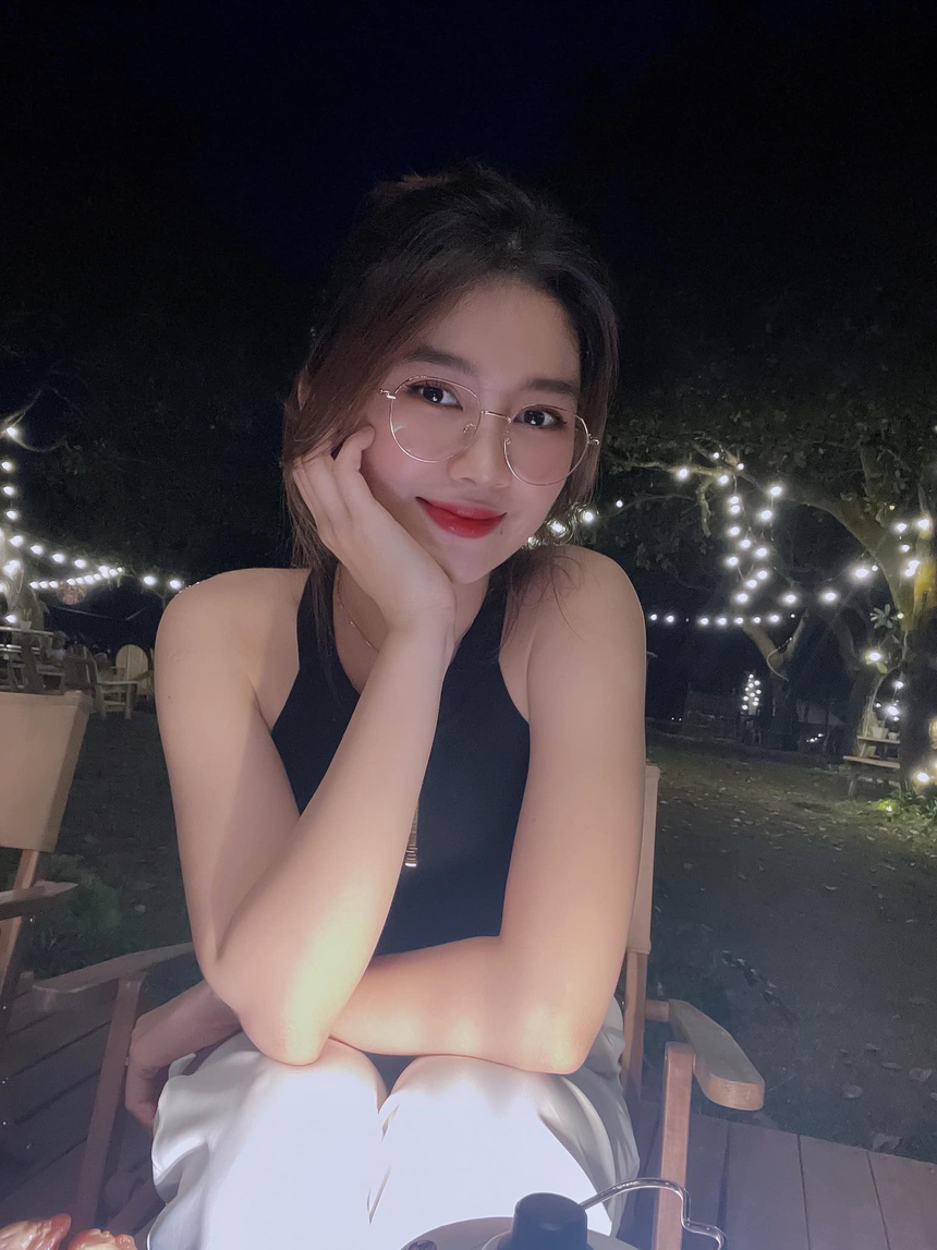 Đội phó CLB CAHN bất ngờ tung ảnh vợ sắp cưới, nhan sắc cô dâu khiến người hâm mộ trầm trồ - Ảnh 5.