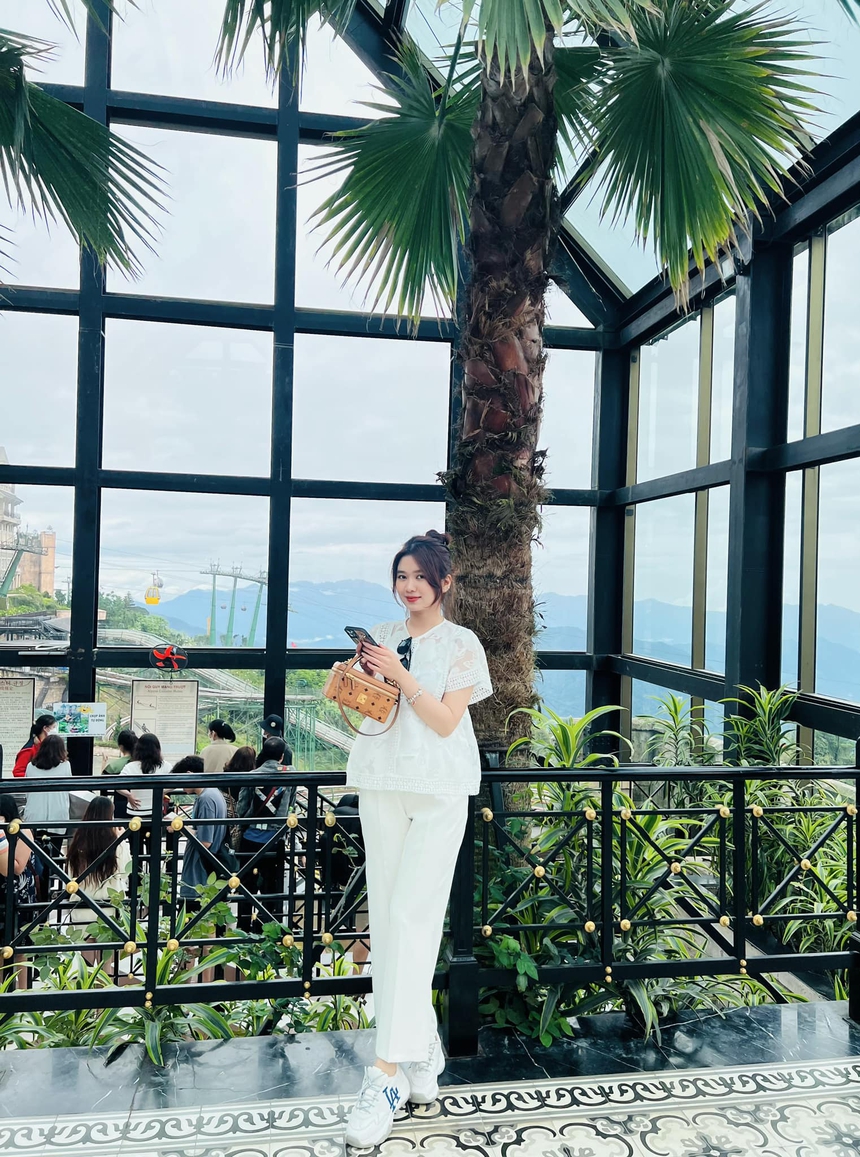 Đội phó CLB CAHN bất ngờ tung ảnh vợ sắp cưới, nhan sắc cô dâu khiến người hâm mộ trầm trồ - Ảnh 6.