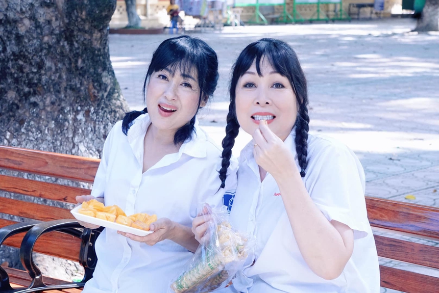 Sao Việt 2/10: Kỳ Duyên gây tranh cãi khi 'thả rông', Binz xúc động khi đọc thư Châu Bùi gửi - Ảnh 5.