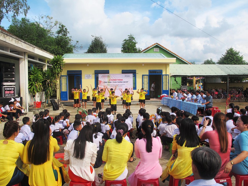 Trung Thu “Vì mái trường cho em” - Ảnh 6.