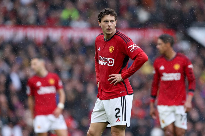 Tin bóng đá MU 2/10: MU chốt mục tiêu thay thế Erik ten Hag, Antony tái xuất - Ảnh 6. Tin bóng đá MU 2/10: MU chốt mục tiêu thay thế Erik ten Hag, Antony tái xuất - Ảnh 6.