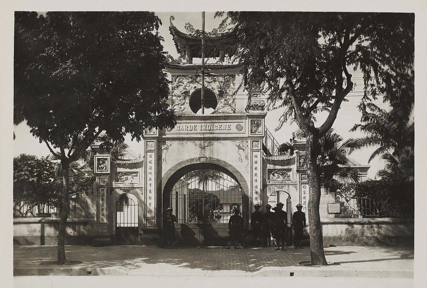 Đề cử Giải Bùi Xuân Phái - Vì tình yêu Hà Nội lần 16 - 2023: Cổng trại Bảo An Binh - cầu nối giữa quá khứ và hiện tại - Ảnh 4.