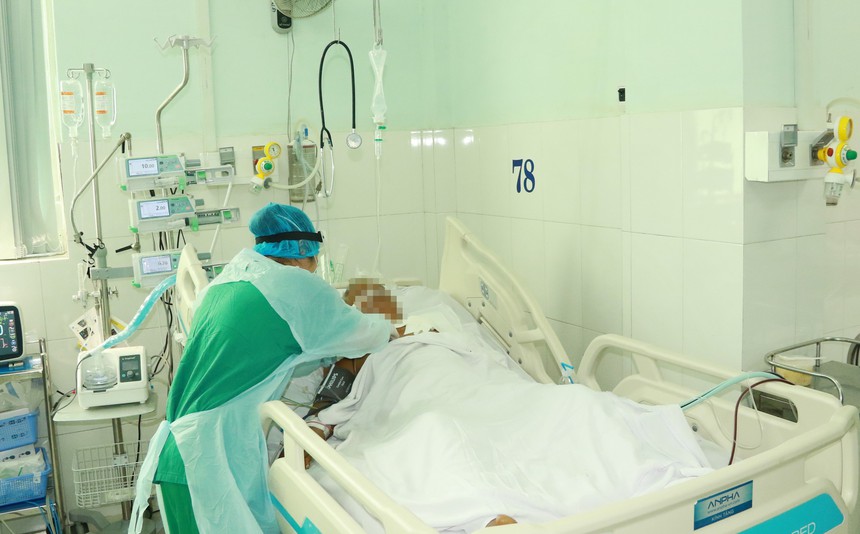 Từ ngày 20/10, Covid-19 trở thành bệnh truyền nhiễm nhóm B - Ảnh 1.