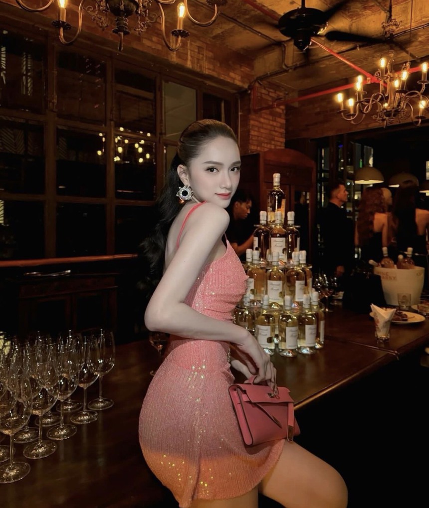 Đăng Khôi tặng túi tiền tỷ cho vợ, Hòa Minzy nói về kế hoạch đám cưới của bản thân  - Ảnh 6.