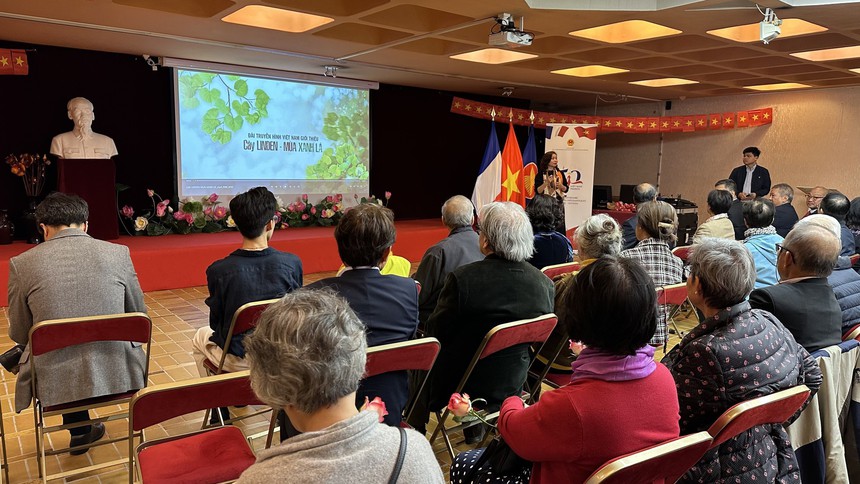 Ra mắt phim tài liệu 'Cây Linden mùa xanh lá' tại Pháp - Ảnh 3.