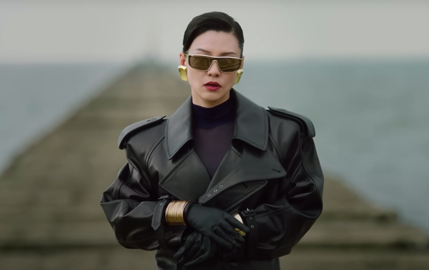 Bùi Lan Hương đóng cùng mẫu nam trong MV do Nguyễn Quang Dũng làm đạo diễn - Ảnh 3. Bùi Lan Hương đóng cùng mẫu nam trong MV do Nguyễn Quang Dũng làm đạo diễn - Ảnh 3.